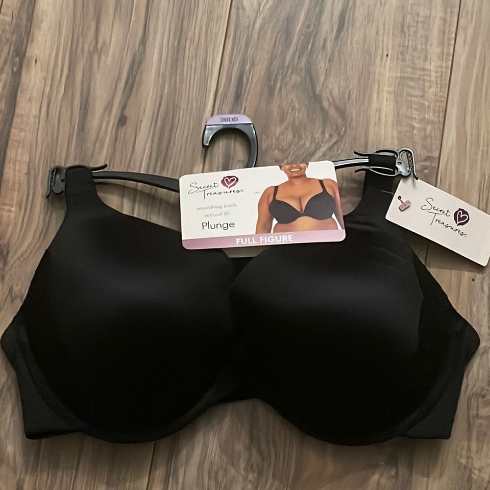 A black bra